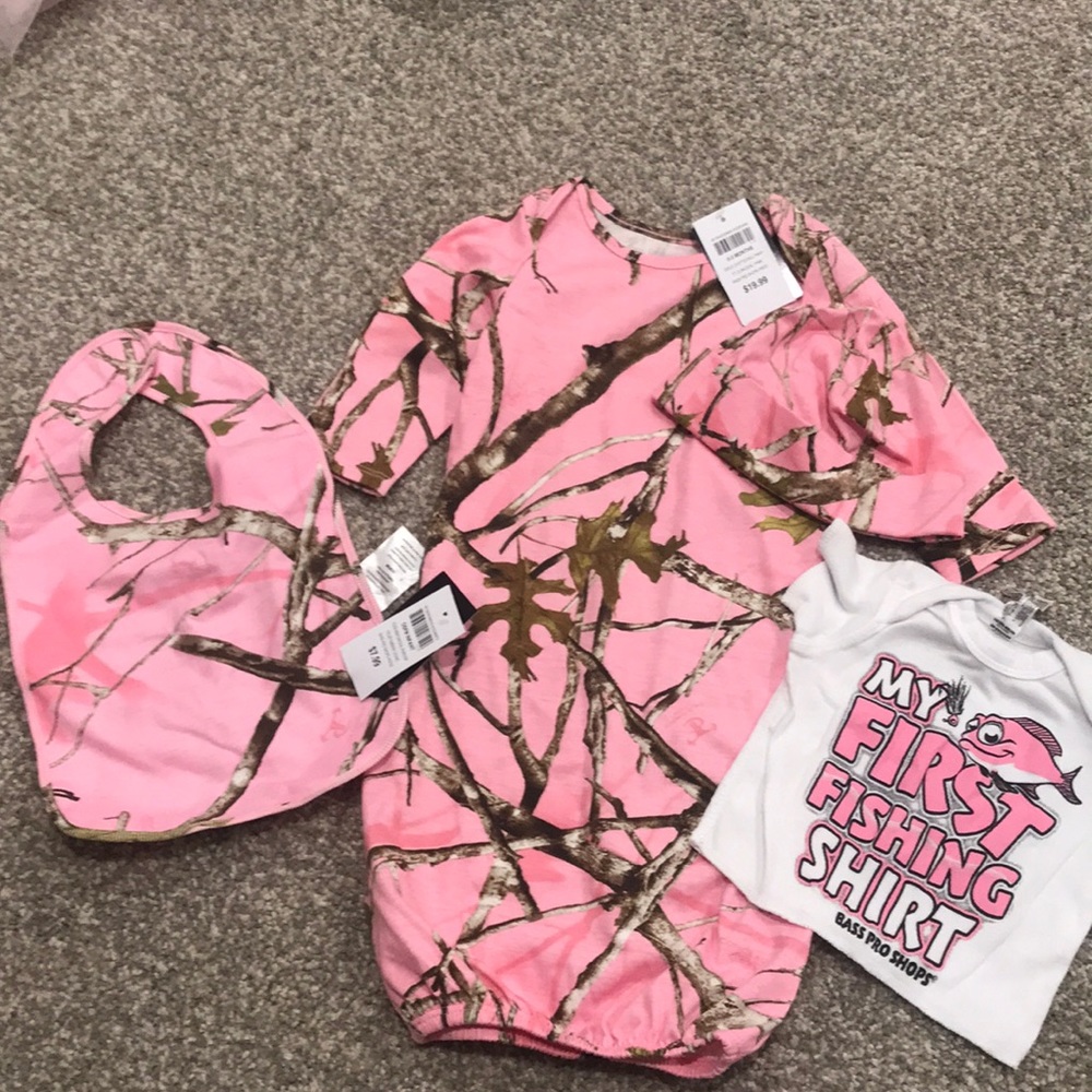 NWT Set - Bass Pro 0-3month nightgown with hat